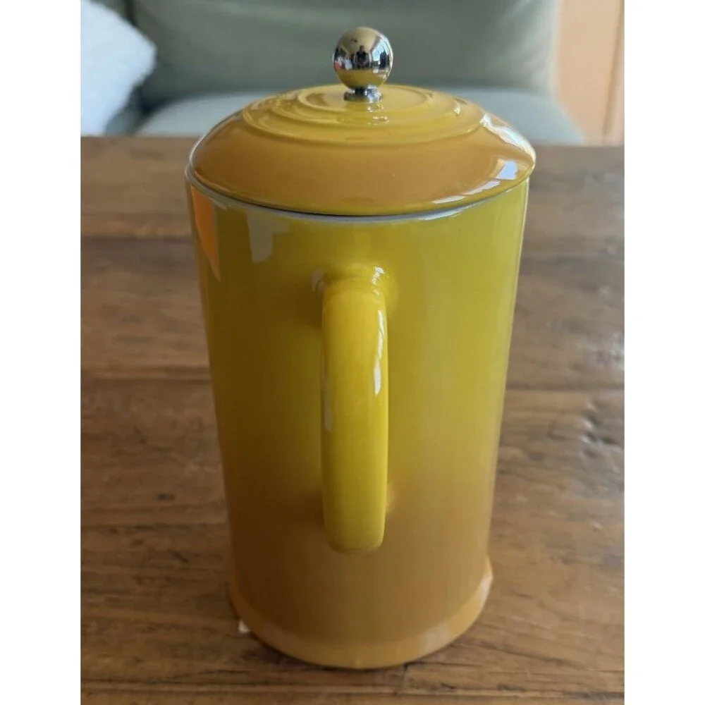 Le Creuset Stoneware 34 oz 1 Liter Coffee Pot French Press Nectar Yellow NEW